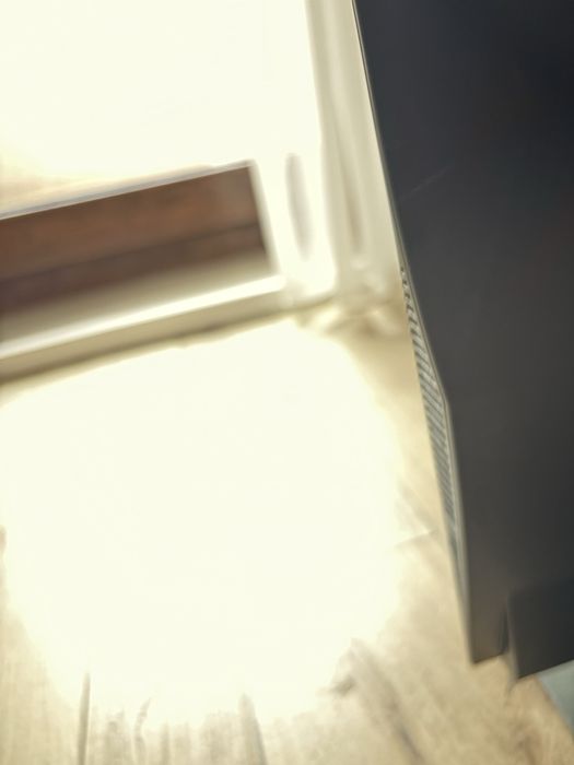 Отличен Монитор Dell U2421HE