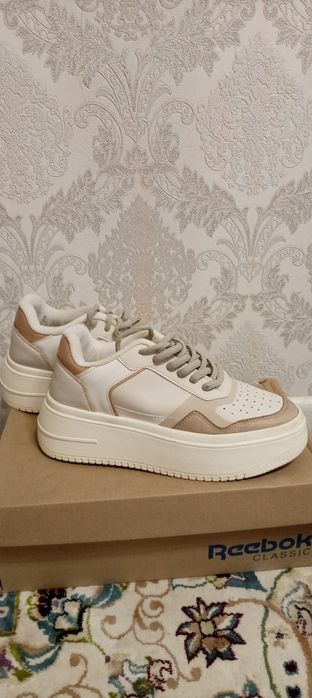 Продаю крассовки