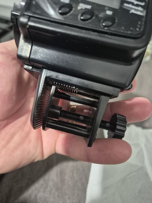 Hrănitor automat pentru acvariu RESUN AF-2009D – ca nou