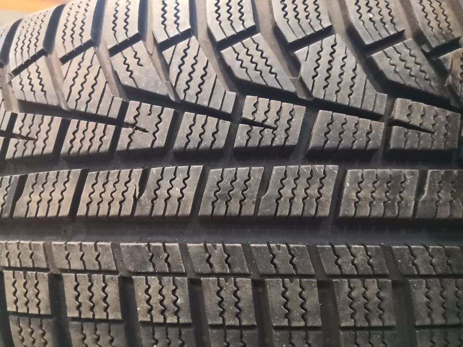215 65 17 гуми като нови 17 цола гуми hankook dot 22