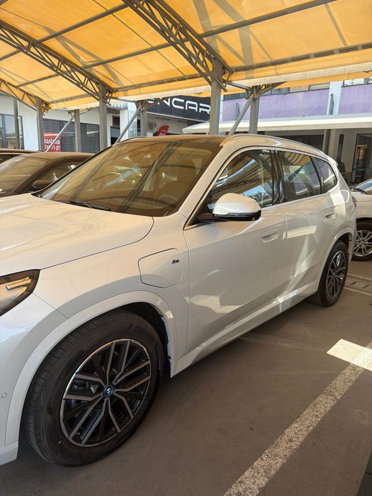BMW Ix1 25L M poket 2025 yil