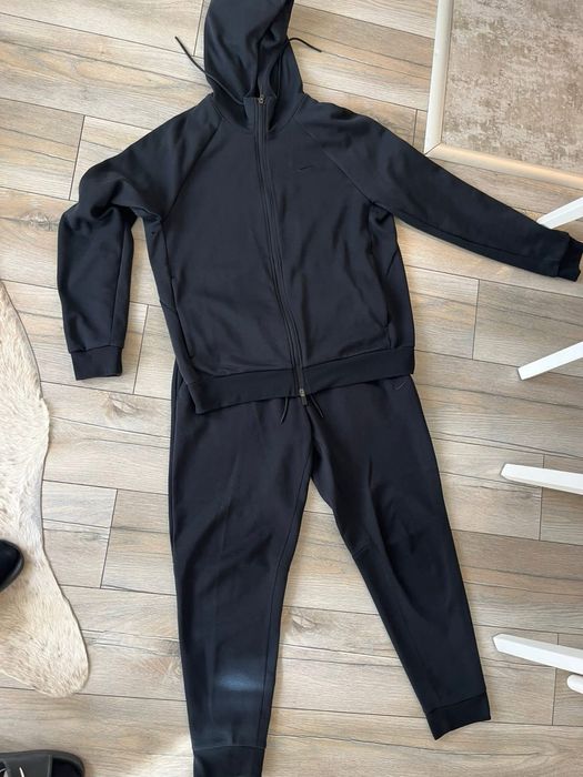 Чисто нов екип NIKE