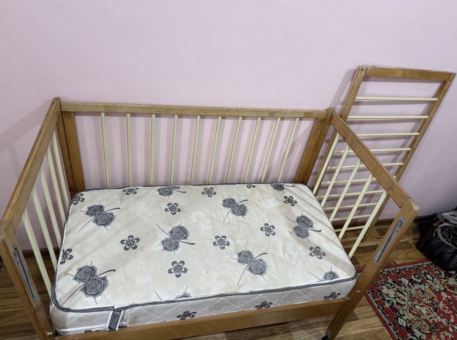Детская кроватка. Болалар кроваткаси