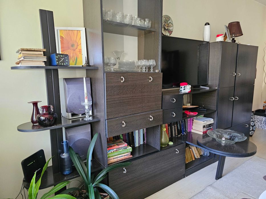 Черна холна секция