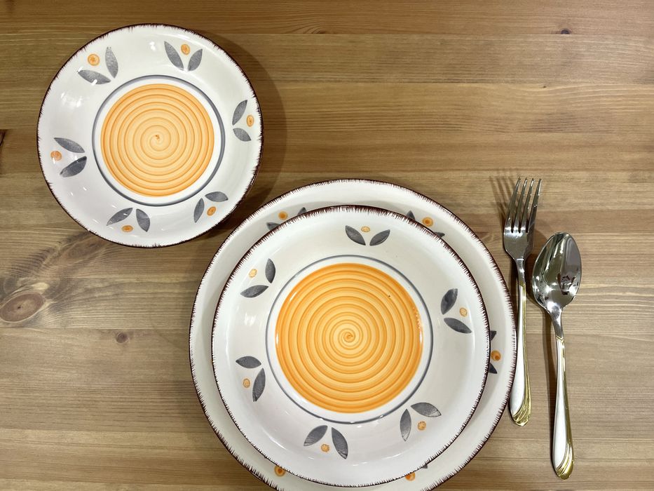 Столовый набор посуды