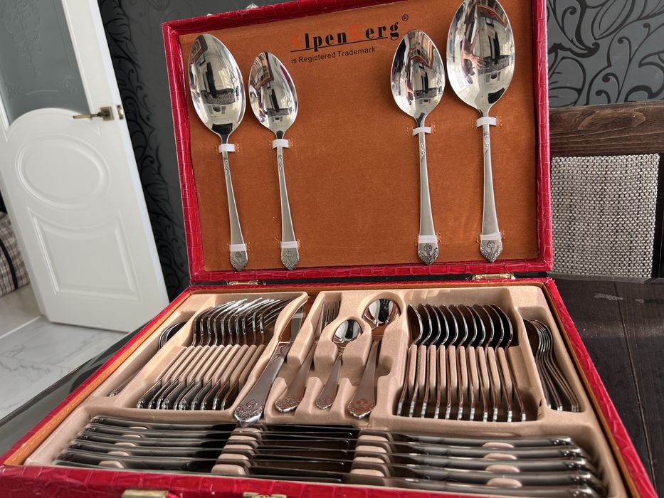 Набор столовых приборов
