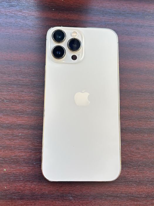 Продам Айфон 13 promax