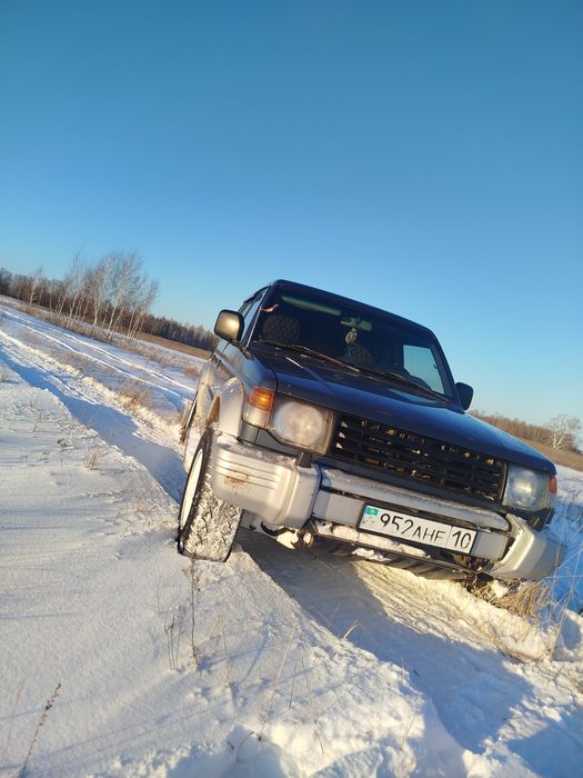 Продам Митсубиси поджеро 2