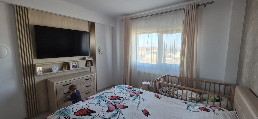 Apartament cu  2 camere decomandat+2 locuri de parcare
