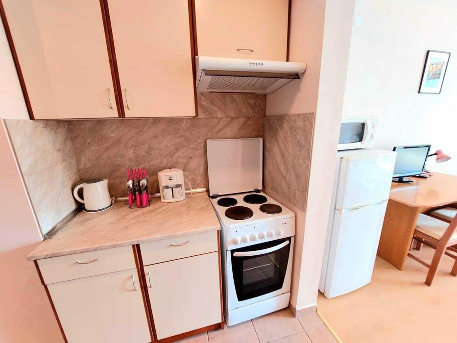 Студио в Свети Влас Първа линия