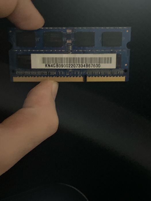 Memorie RAM laptop Elpida 4GB DDR3 1333MHz PC3-10600S