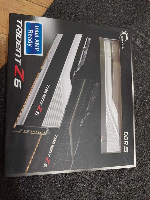 32GB DDR5 6400MT/s CL32 - G.Skill TridentZ 5 (XMP)