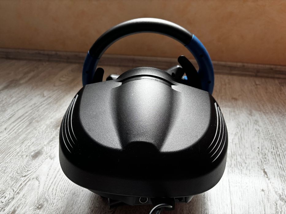 Волан Thrustmaster T150