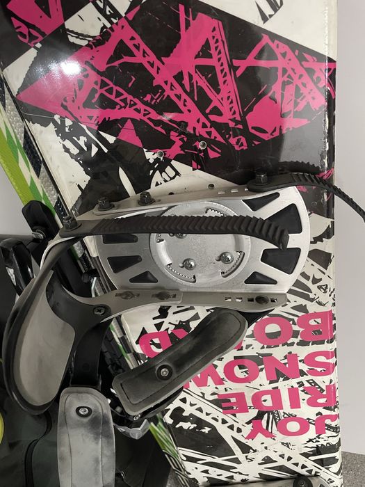 Сноуборд JOY RIDE с креплениями