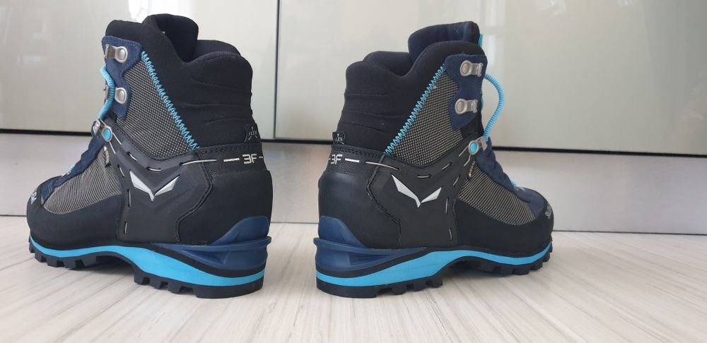 Salewa  CROW Gore - Tex Vibram  38.5/24.5см НОВО! ОРИГИНАЛ!  Дамски об