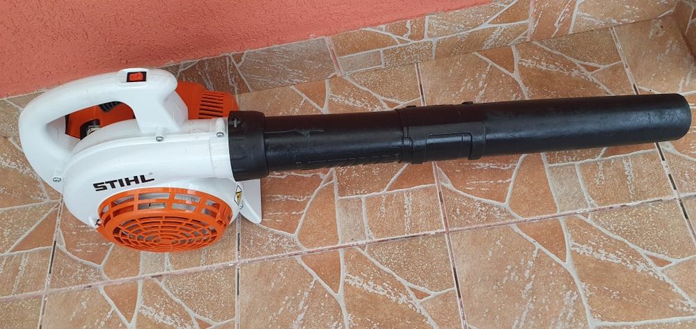 Suflanta stihl BG 56.