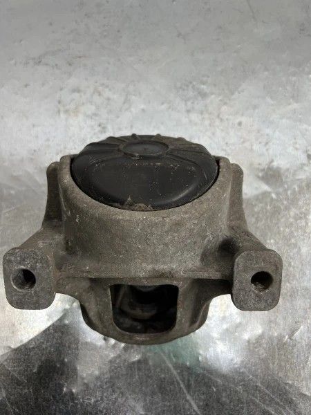 Suport motor Audi A4 B8 2010 cod 8K0199381