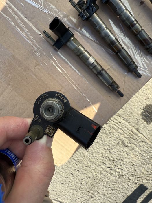 Injector injectoare bmw f10 f11 f30 f31 f06 f12 f13 f01 f15 f16 313cp