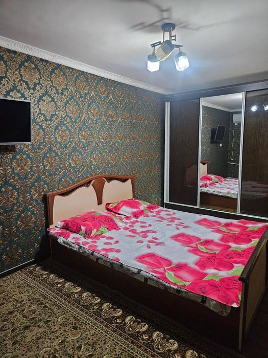 Сдается 1 комнатная квартира 
С обстановкой 
Район: Телеграф
Этаж: 3
Ц