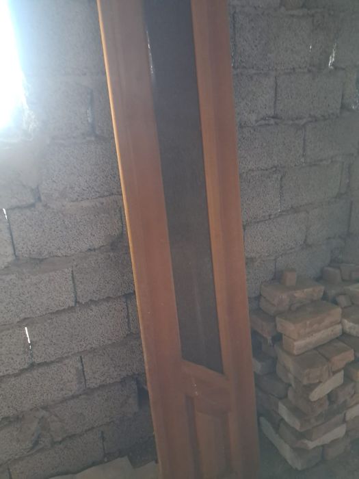 Продаётся двери деревянные