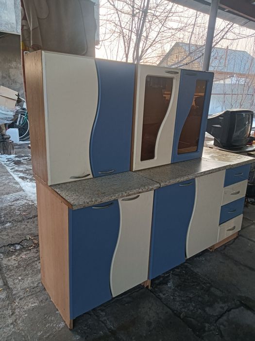 Продам кухонную мебель