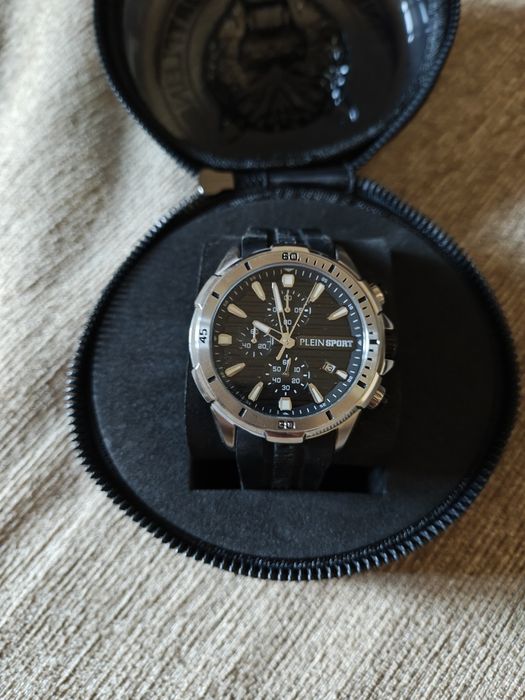 Мъжки часовник plein sport