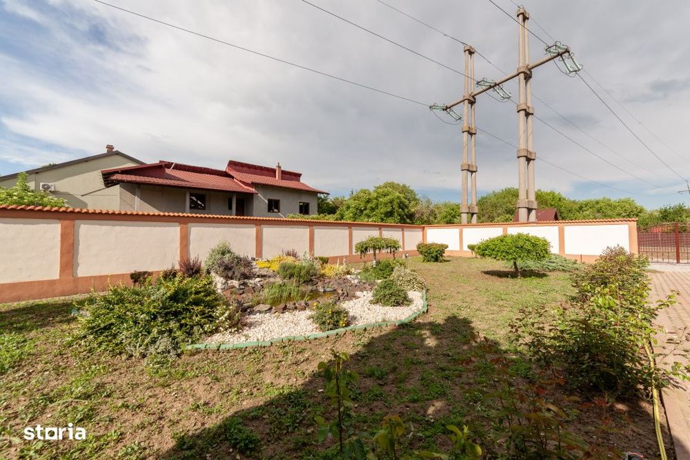 Casa spatioasa cu 8 camere - Pitesti - 0% Comision