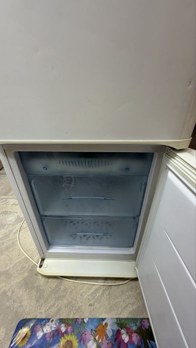 Продам холодильник Бирюса недорого