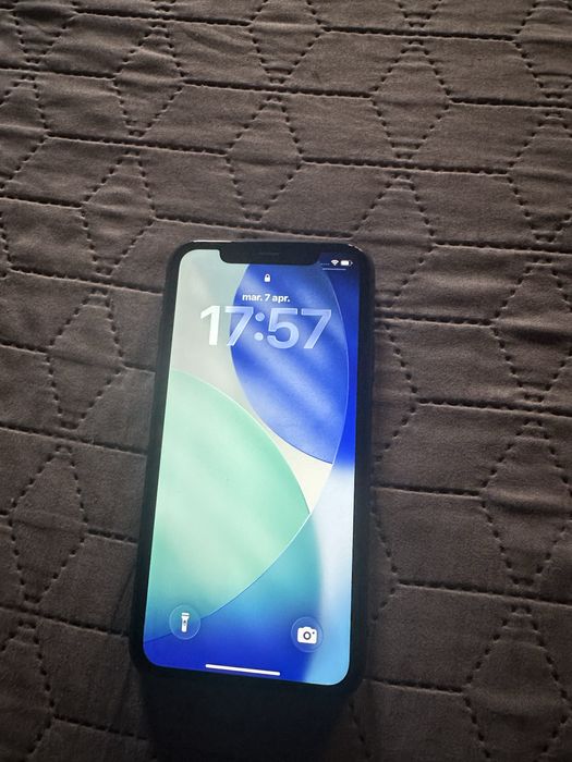 iphone 11 stare ff bun