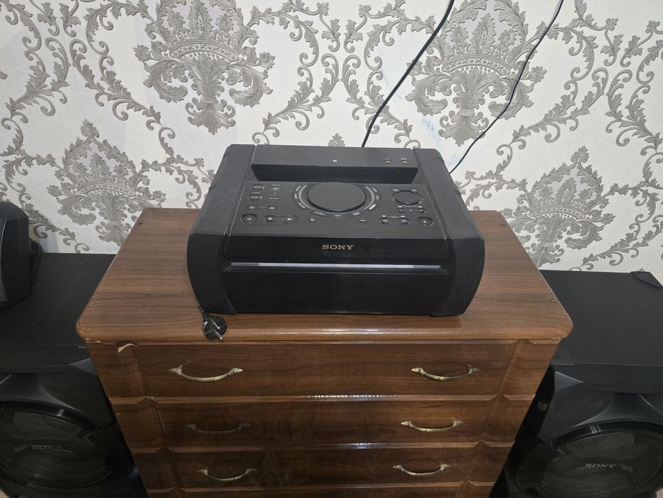 Музыкальный центр сони