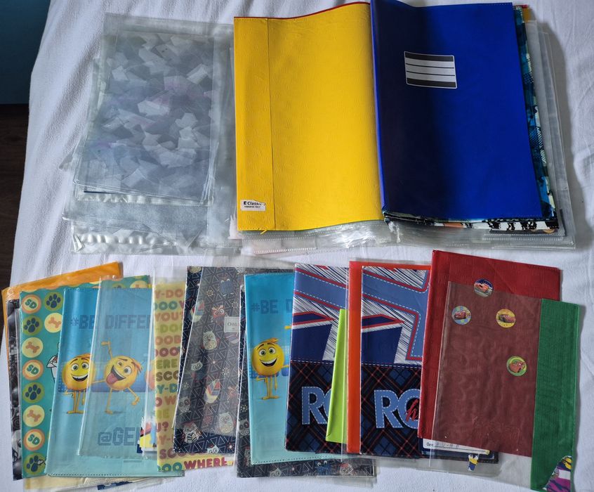 Lot mare carti de povești, atlase, manuale școlare si de psihologie