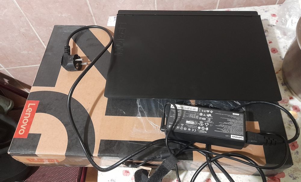 Laptop Gaming Lenovo Legion Y530 / intel core i7/144hz/GTX1050Ti/512gbssd/16gbram/15.6inchi