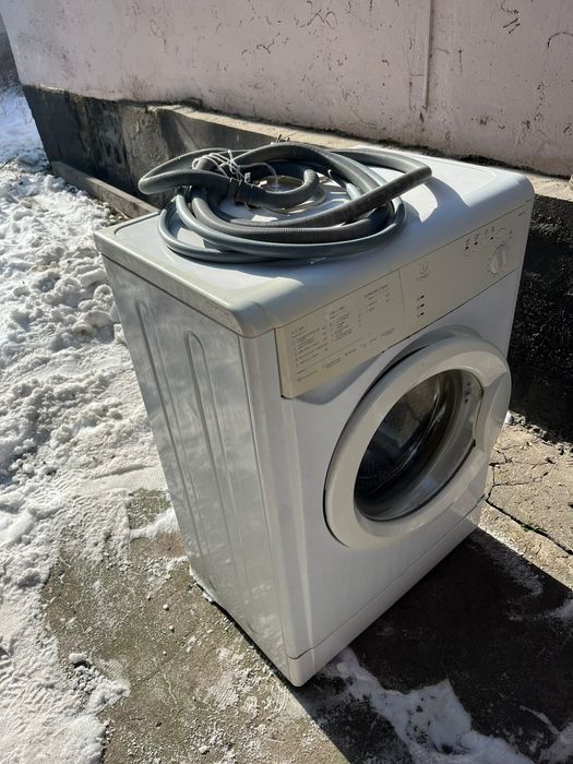 Стиральная машина INDEZIT