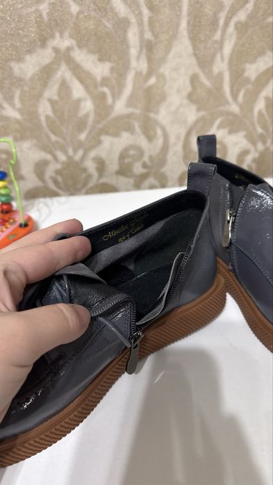 Продам демисезонную обувь