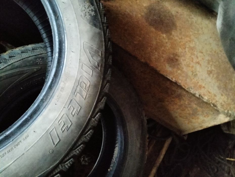 Продам шины зимние