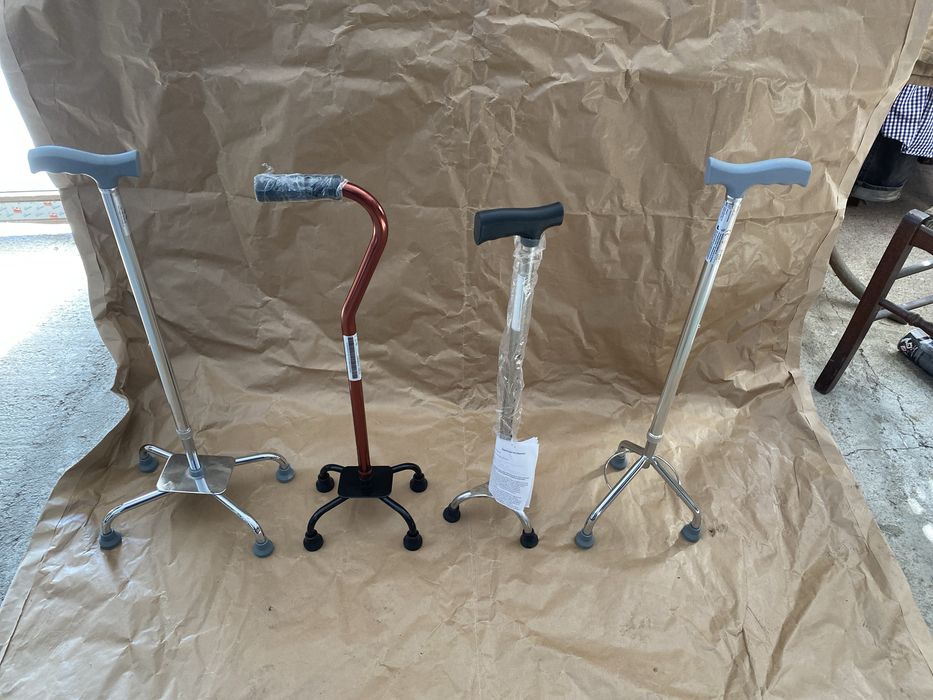 Baston cu 4 sau3 picioare