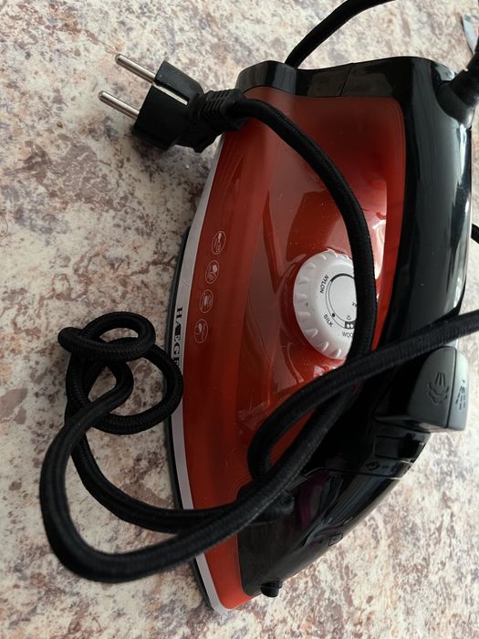 Продам утюг, в хорошем состоянии