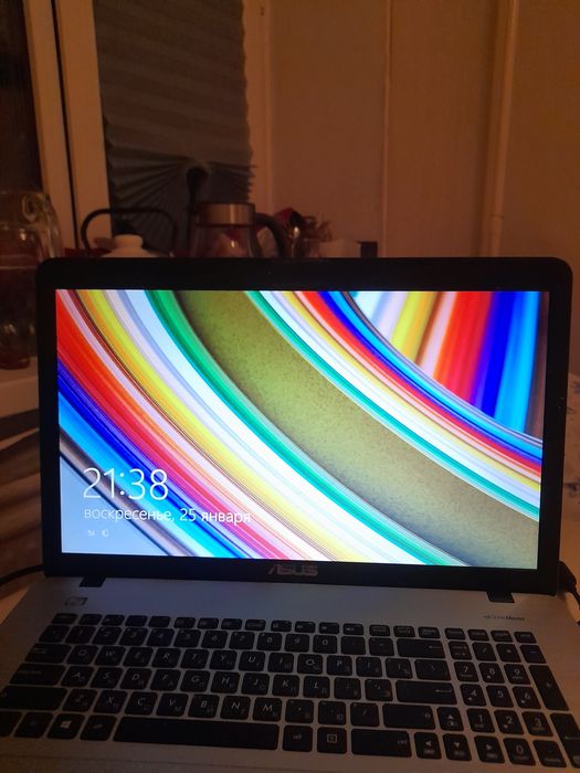 Ноутбук Asus core i7 X751L