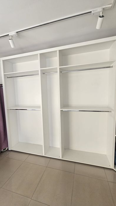 Mobilier magazin îmbrăcaminte pretabil dressing