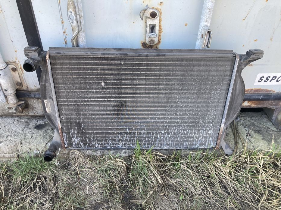 Радиатор основной Ауди A4B6 / Audi A4B6