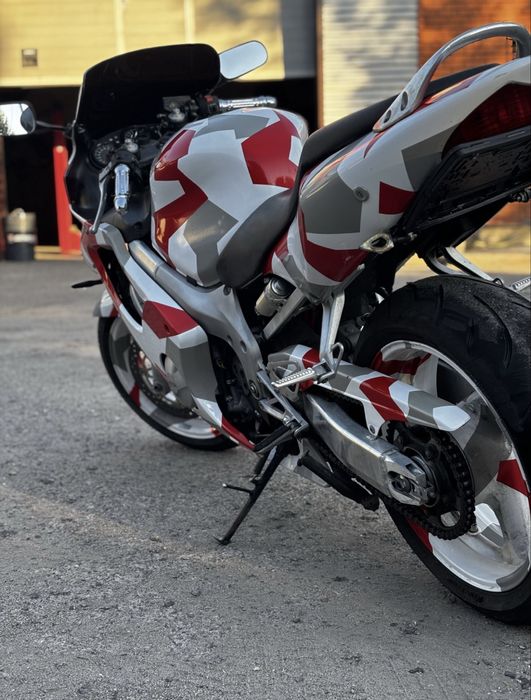 Продам, Honda CBR  600F4