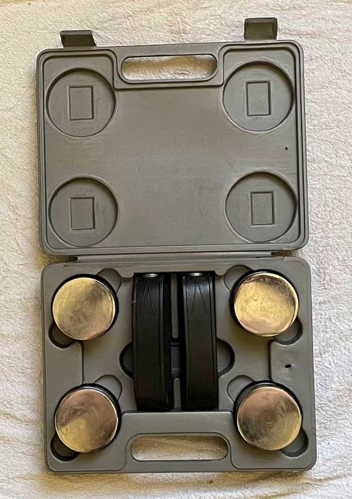 Set complet de doua gantere in cutie originala o gantera cantareste 2,5 kilograme