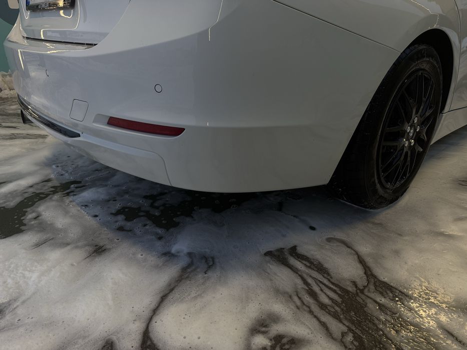 Bara Spate BMW F30 Luxury Line