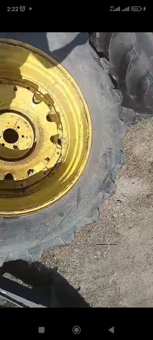 Продаже шины джондир с дисками 9420