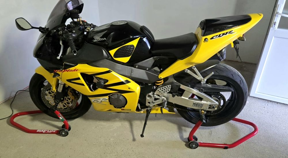 Vând Honda CBR FireBlade 954 RR SC50 2003