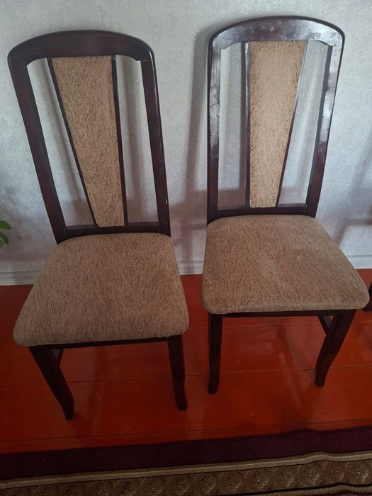 Стулья для гостей