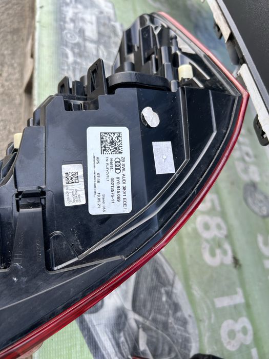 Stop dreapta aripă  Audi A3 8Y hatchback