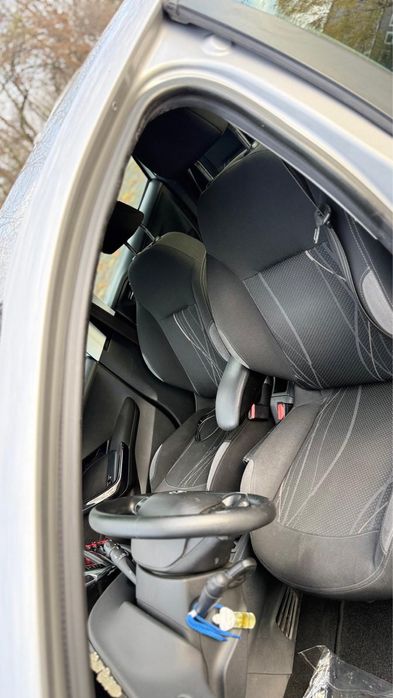 Peugeot 208, 1.2, 2012