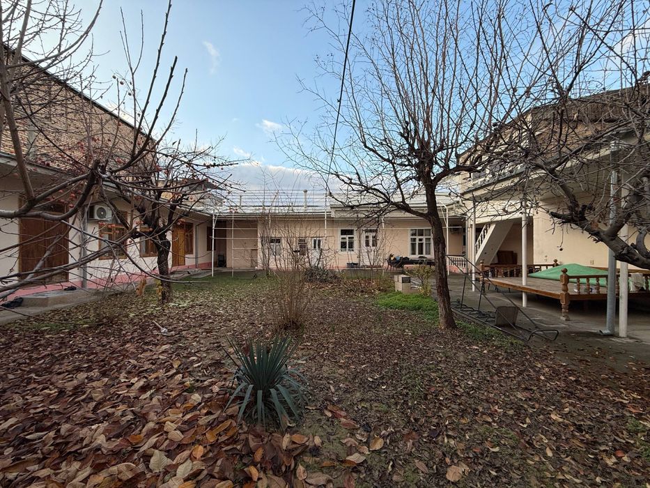 Срочно продаётся дом напротив рынок Малика