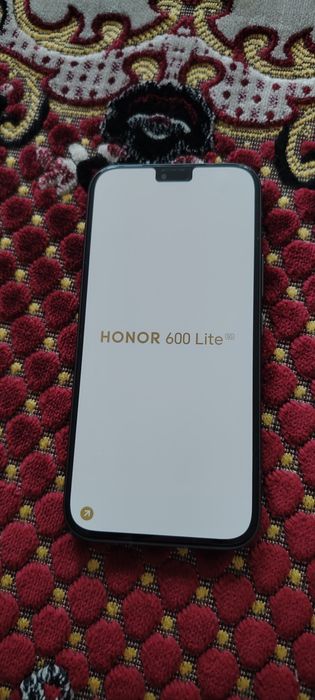 Vând telefon Honor 600 Lite.Starea nou .